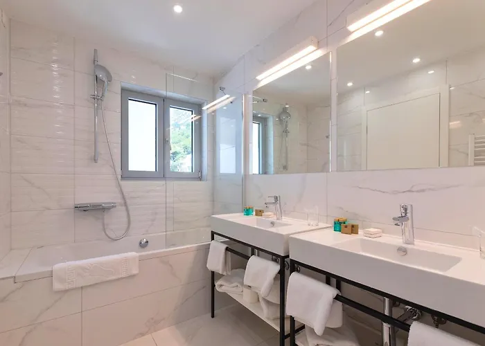 Saint Hildegard Hotel Omiš