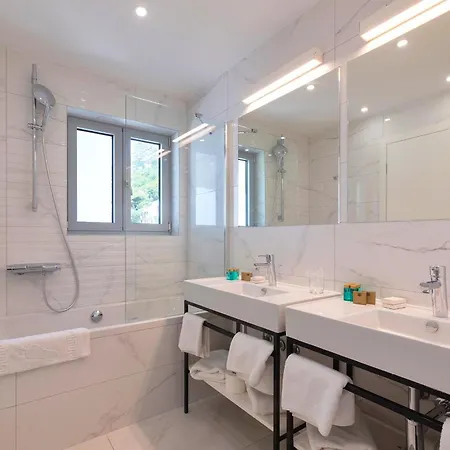 Saint Hildegard Hotel Omiš